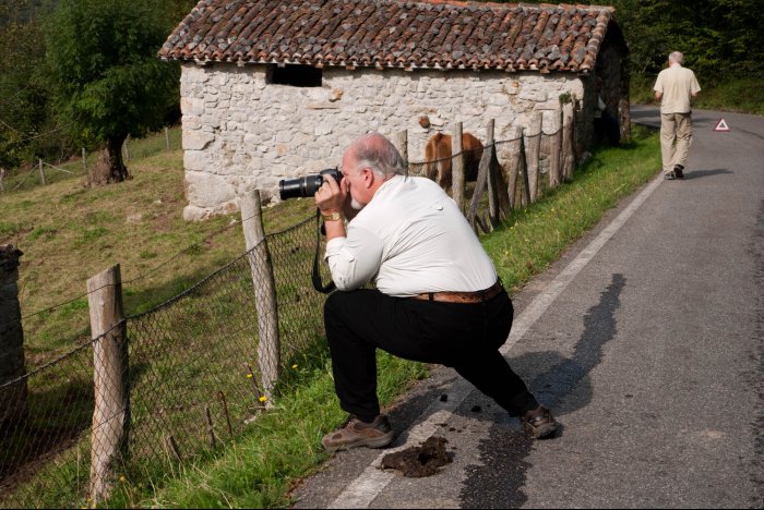 Photographing between obstacles