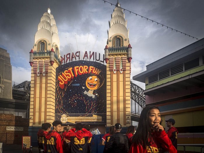 CIRCUM / Olympus - SIDNEY - Australia - Luna Park