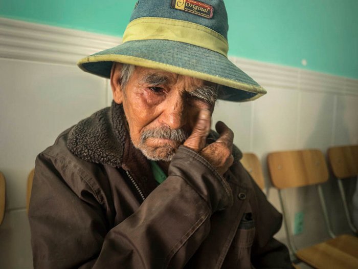 Ensayo sobre la ceguera, cirugía de cataratas en Tarija (Bolivia). Fundación Ojos del Mundo.