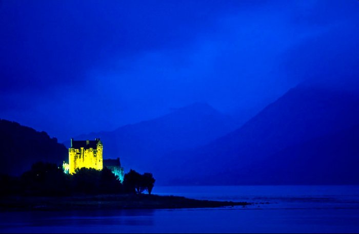 Scotland - The Royal Scotsman Train - Eilean Donan Castle