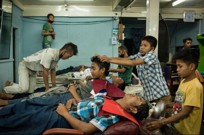 Burma - Myanmar - Mandalay - Hair dresser shop