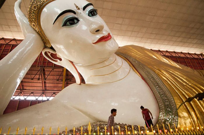 Birmania - Myanmar - Rangún - Chaukhtatgyi Paya - Buda