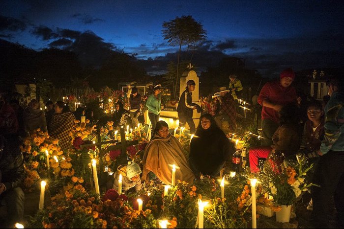 Oaxaca-México-Día de Muertos-Cementerio