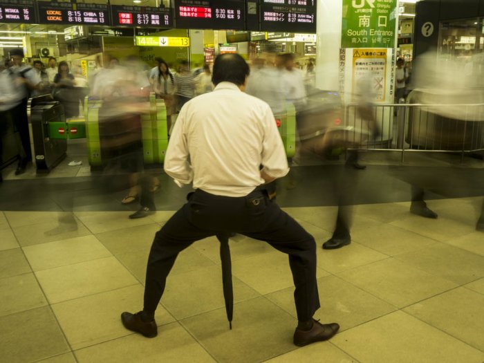 Tokyo, lovely heart - Shinjuku Station at rush hour