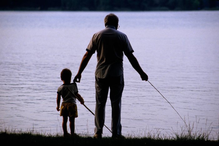 Fishing family