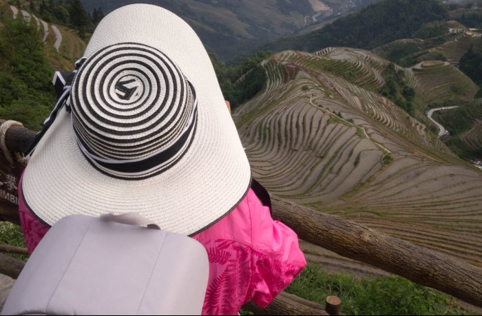 An elegant sun hat to match with the rice terraces